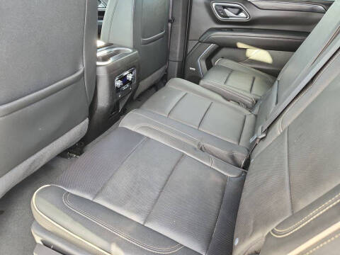 2023 GMC Yukon XL SLT