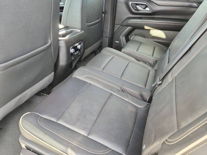 2023 GMC Yukon XL SLT