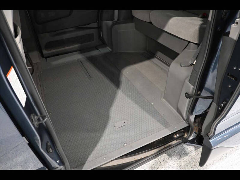 2016 Toyota Sienna LE Mobility 7-Passenger