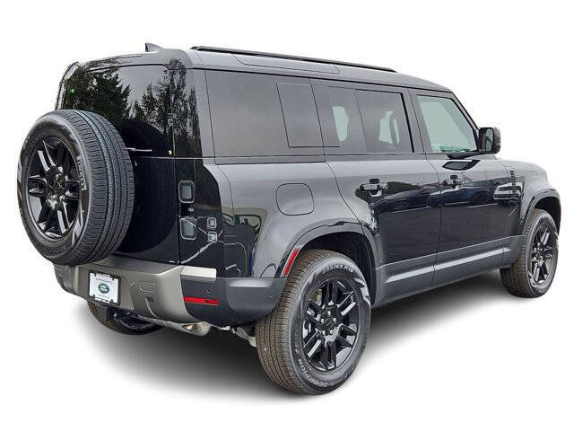 2026 Land Rover Defender 110 P300 S