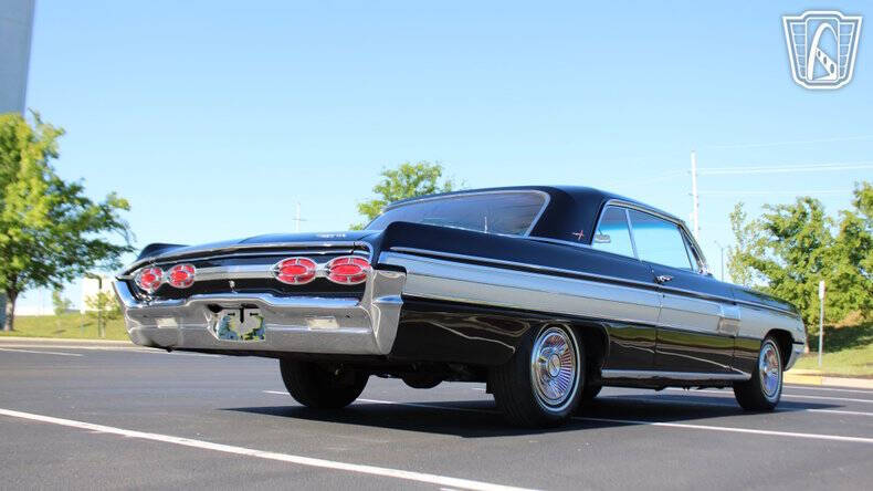 1962 Oldsmobile Starfire
