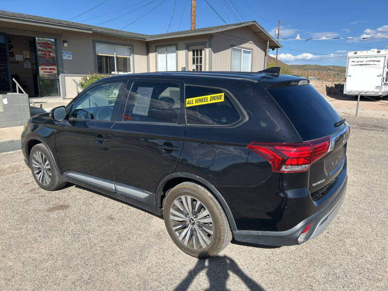 2020 Mitsubishi Outlander SE