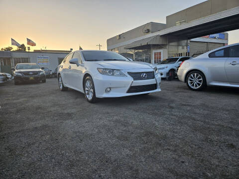 2013 Lexus ES 300h for sale at Car Co in Richmond CA