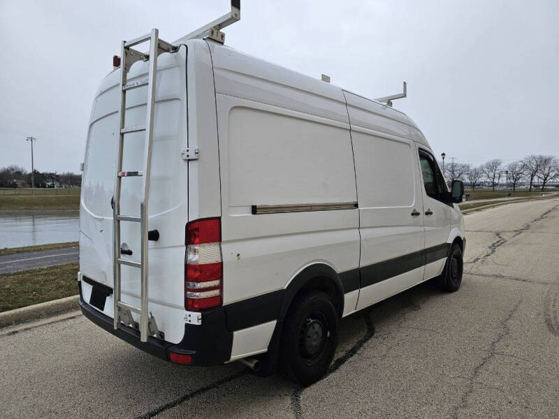 2017 Mercedes-Benz Sprinter WORKER Cargo Van Base photo 6