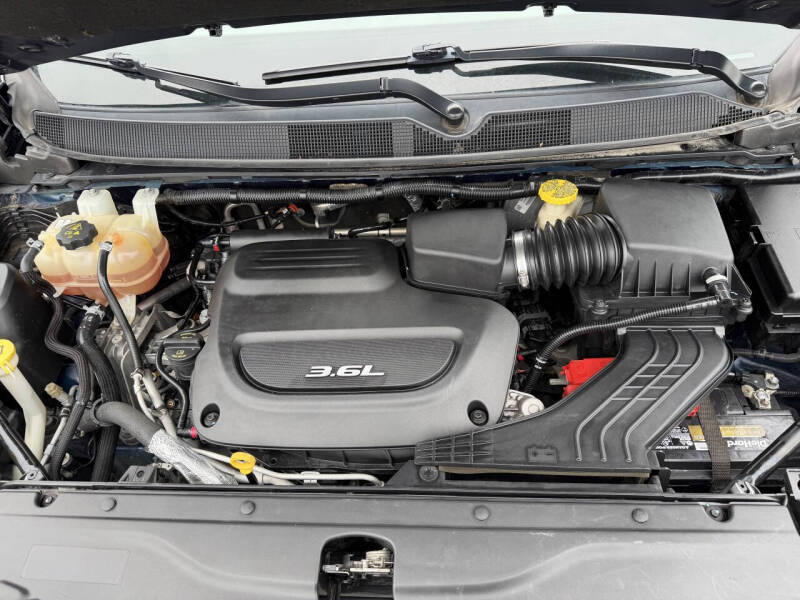 2017 Chrysler Pacifica Touring-L Plus