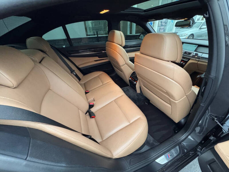 2011 BMW 7 Series 740i