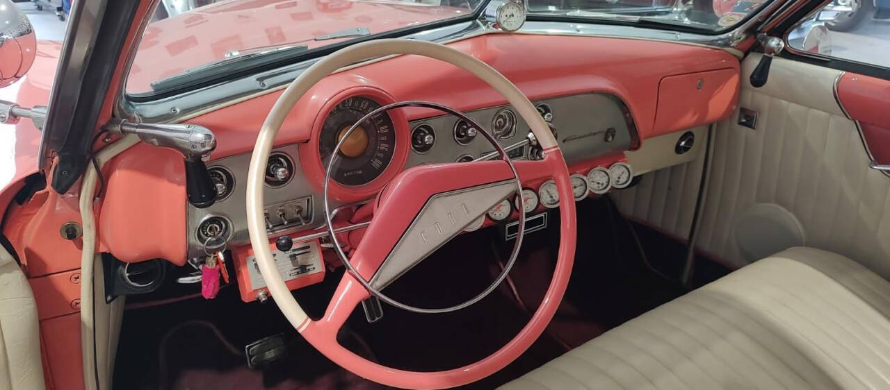 1951 Ford Crown Victoria 7