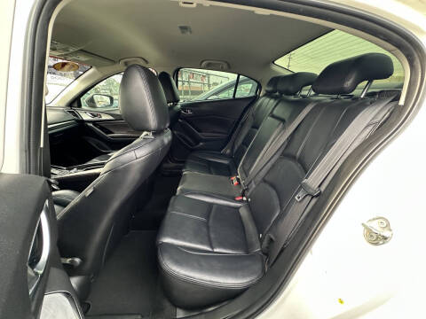 2017 Mazda MAZDA3 Touring