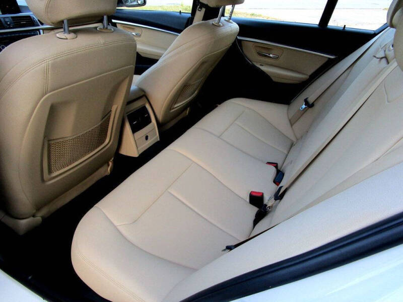 2017 BMW 3 Series 330i xDrive