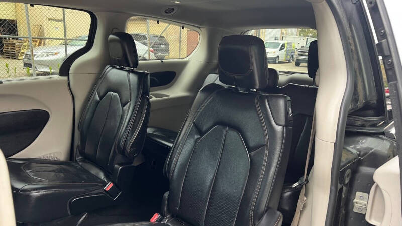 2018 Chrysler Pacifica Touring L