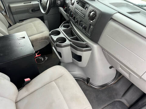 2014 Ford E-Series E-150