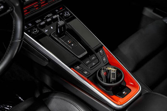 2022 Porsche 911 Carrera