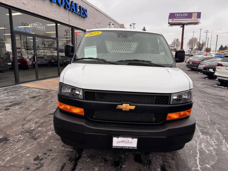 2025 Chevrolet Express 2500