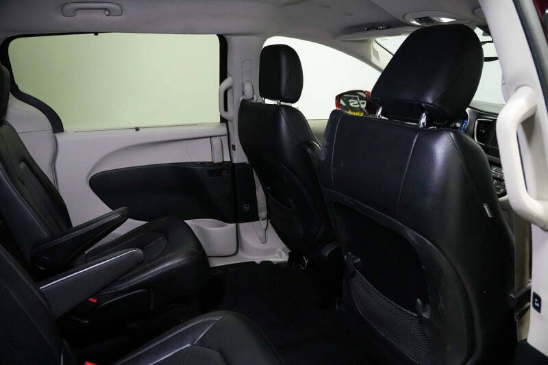 2020 Chrysler Pacifica Touring L