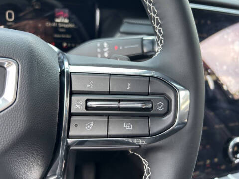 2025 GMC Acadia Denali