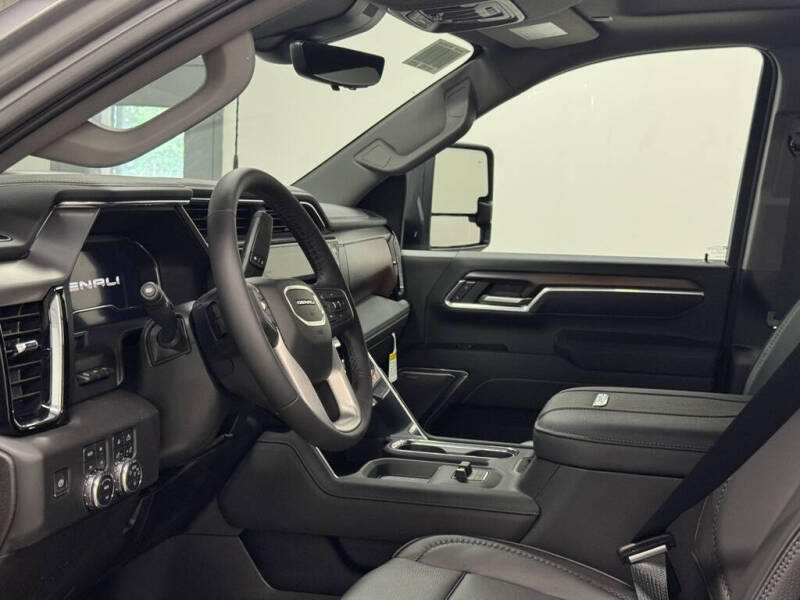 2025 GMC Sierra 2500HD