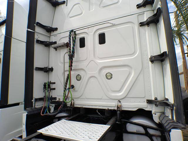 2016 Freightliner Cascadia