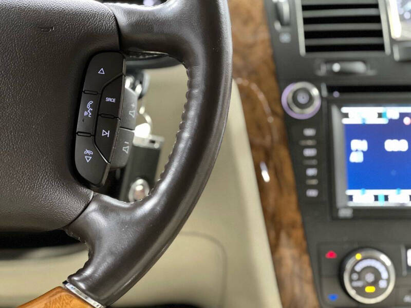 2011 Cadillac DTS Platinum Collection