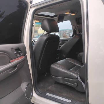 2011 Cadillac Escalade ESV Premium