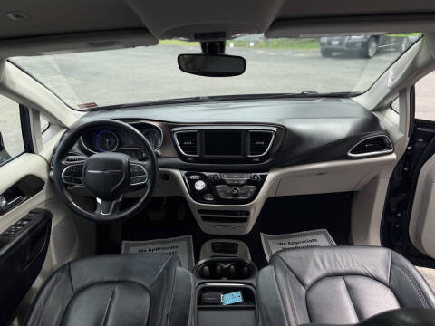 2019 Chrysler Pacifica Touring L
