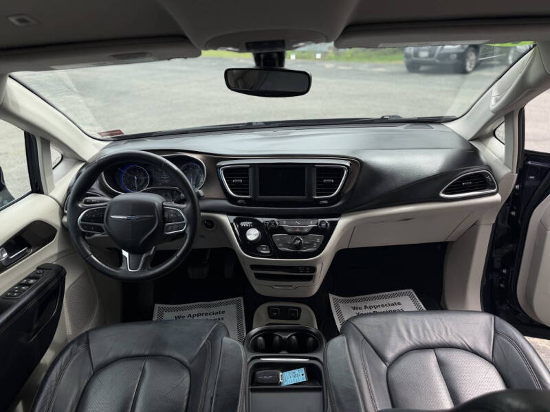 2019 Chrysler Pacifica Touring L