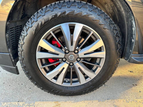 2017 Nissan Pathfinder SL