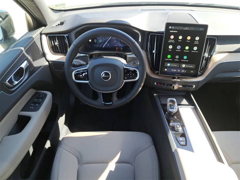 2026 Volvo XC60 T8 Plus