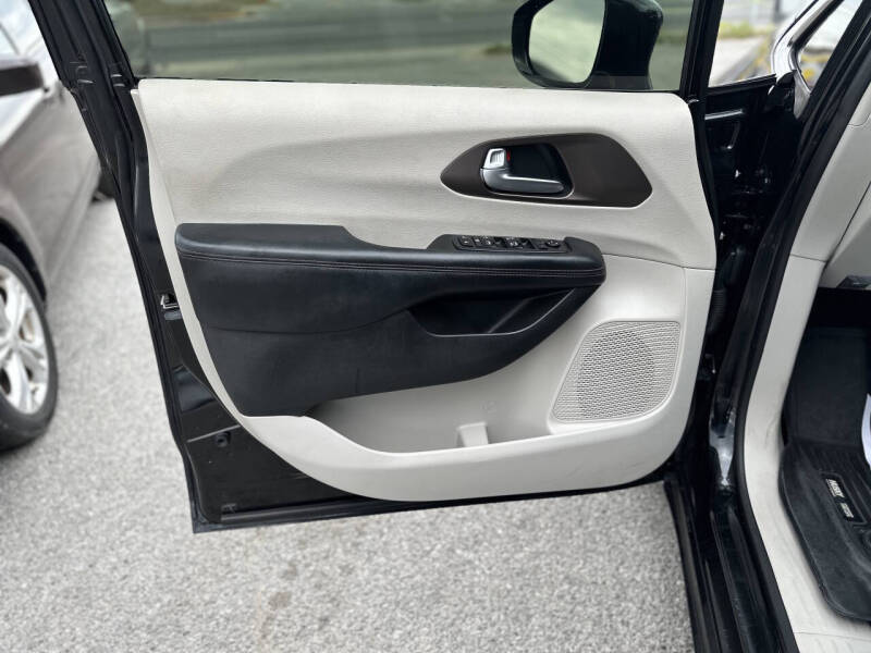 2019 Chrysler Pacifica Touring L