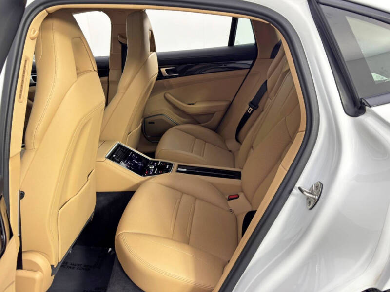 2021 Porsche Panamera 4S E-Hybrid