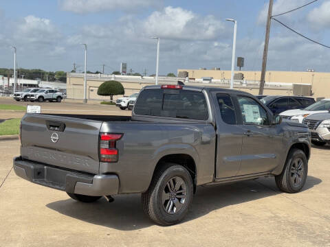 2025 Nissan Frontier SV
