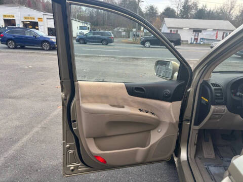 2007 Hyundai Entourage