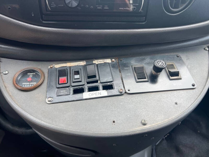 1999 Ford E-Series E-350 SD