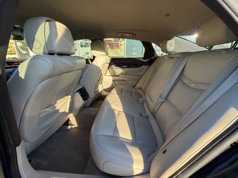 2014 Cadillac XTS Luxury Collection