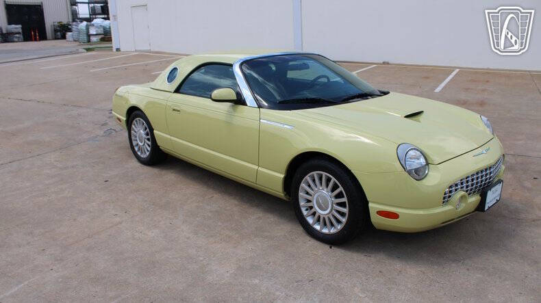 2005 Ford Thunderbird