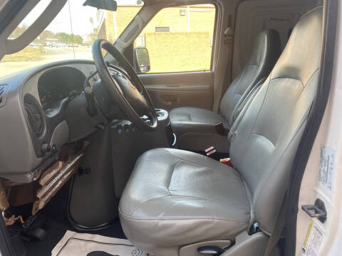 2005 Ford E-Series E-250