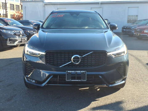 2025 Volvo XC60 B5 Plus Dark Theme
