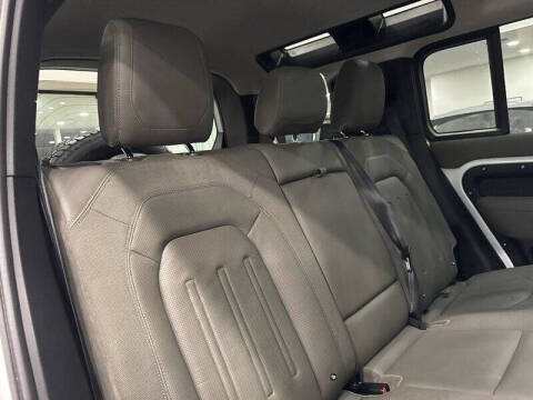 2021 Land Rover Defender 110 SE