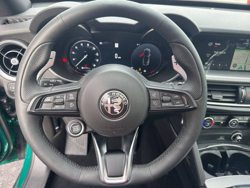 2025 Alfa Romeo Stelvio