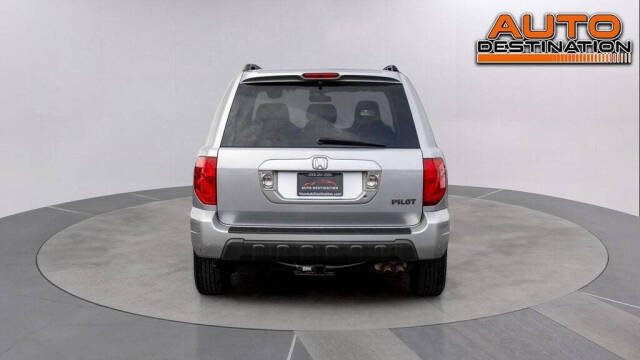 2004 Honda Pilot for sale at Auto Destination in Puyallup, WA