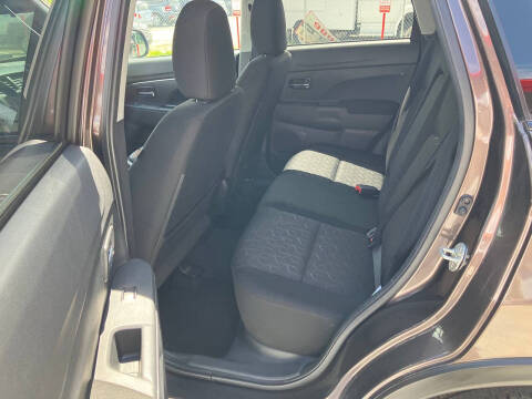 2020 Mitsubishi Outlander Sport ES