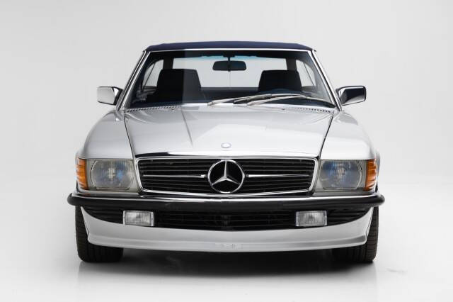 1986 Mercedes-Benz 560-Class 560 SL