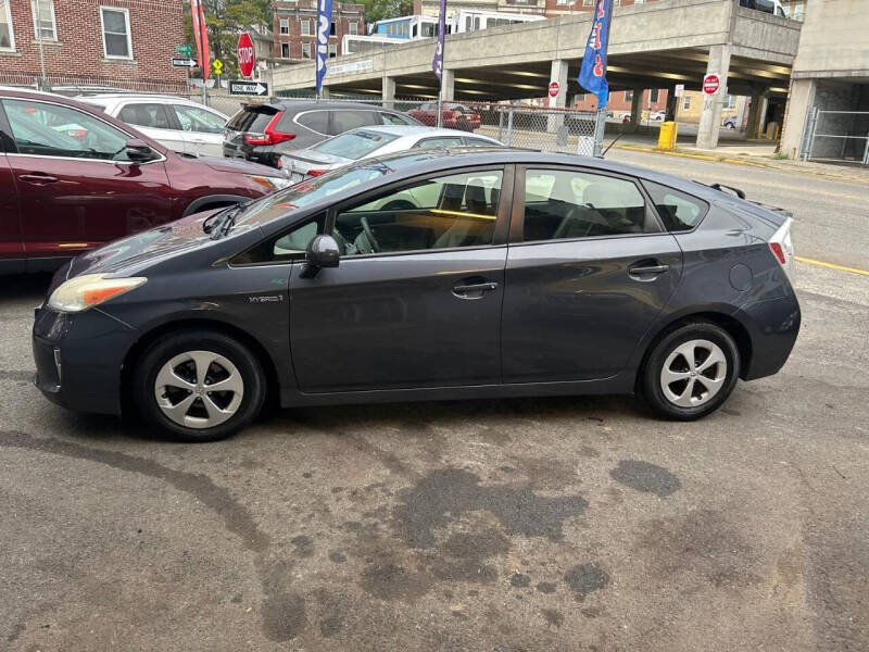 2013 Toyota Prius Two