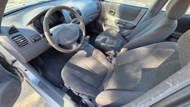 2002 Hyundai Accent GL