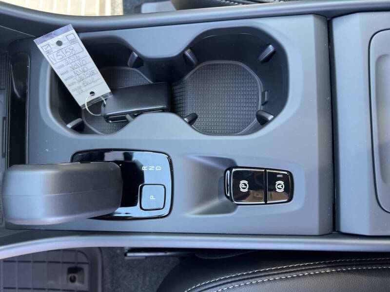 2026 Volvo XC40 B5 Core