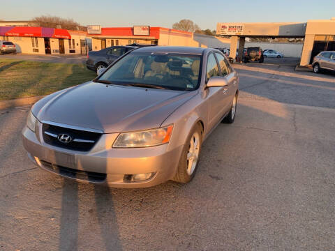 2007 Hyundai Sonata for sale at VENTURE MOTOR SPORTS in Chesapeake VA