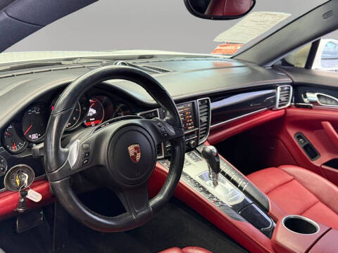 2015 Porsche Panamera