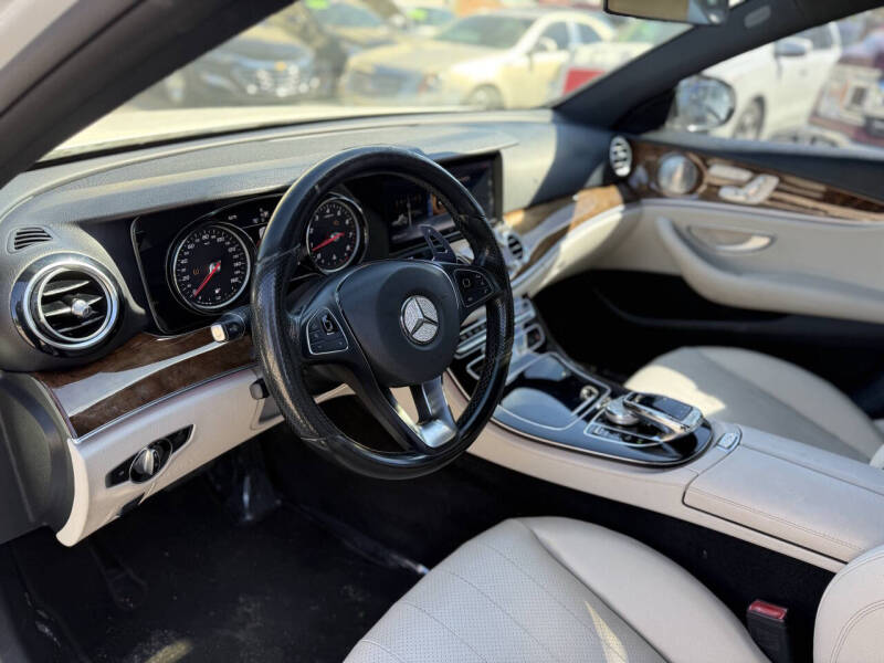 2017 Mercedes-Benz E-Class E 300 4MATIC