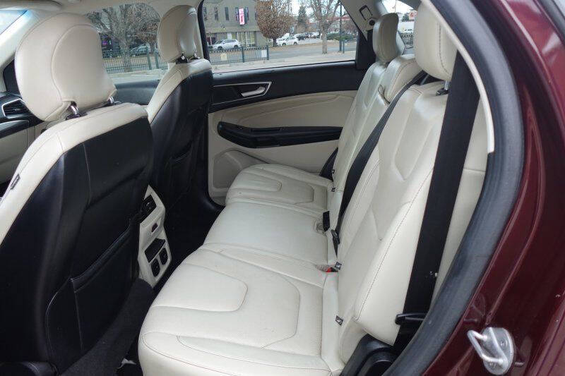 2017 Ford Edge Titanium