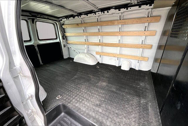 2024 Chevrolet Express 2500