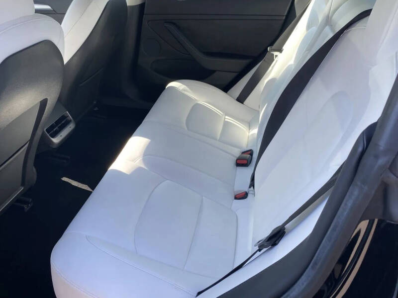 2021 Tesla Model 3 Standard Range Plus